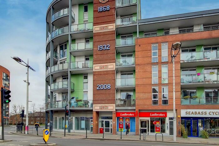 2 Bedroom Flat To Rent In Rye Lane, Peckham Rye, London, SE15