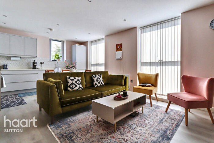 2 Bedroom Apartment For Sale In St James Road, Sutton, SM1