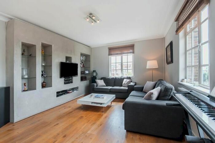 3 Bedroom Flat To Rent In Maida Vale, London, W9