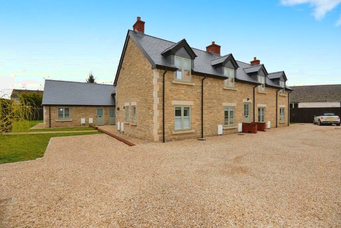 1 Bedroom Apartment To Rent In Flat Stone Mason Court, Witney Road, OX29