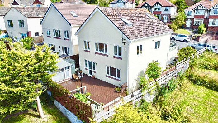 3 Bedroom Detached House For Sale In Tan Yr Allt Avenue, Mochdre, Colwyn Bay, LL28
