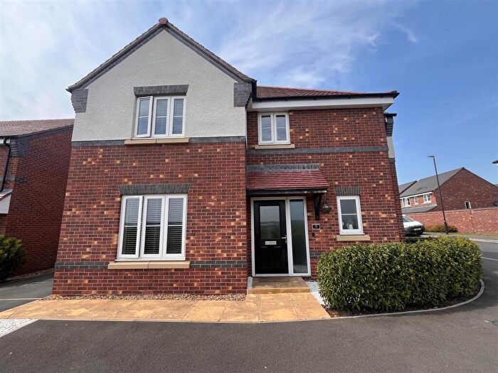 4 Bedroom Detached House For Sale In Ironstone Lane, Stanton, DE15