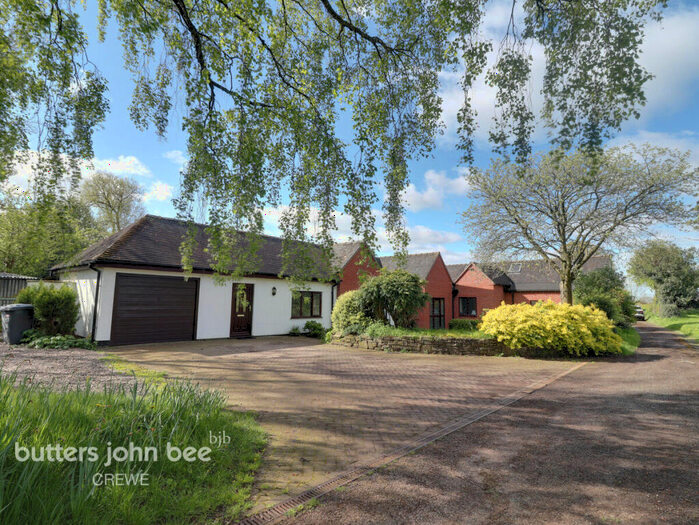 4 Bedroom Detached Bungalow For Sale In Smithy Lane East, Crewe, CW2