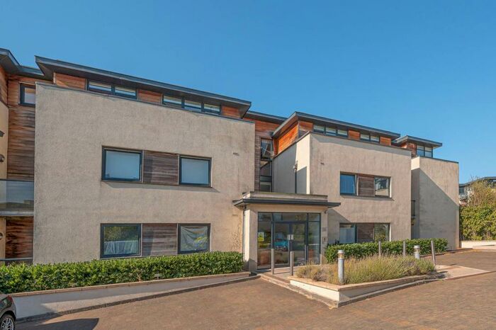 2 Bedroom Flat To Rent In Peacock Close, Mill Hill, London, NW7