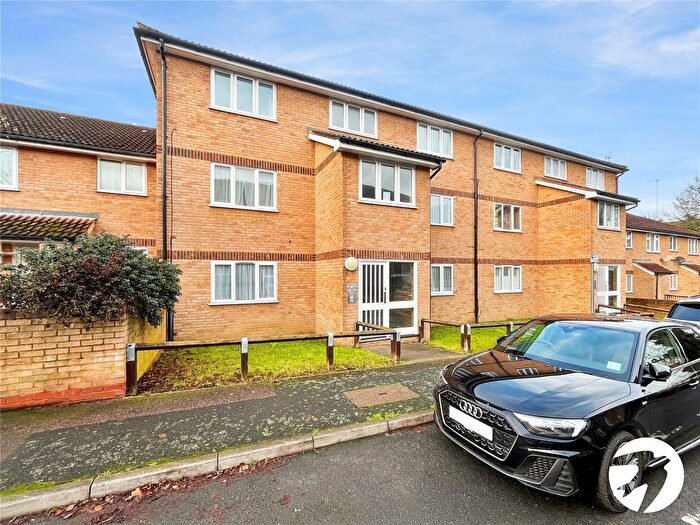 1 Bedroom Flat To Rent In Fort Pitt Street, Chatham, Kent, ME4