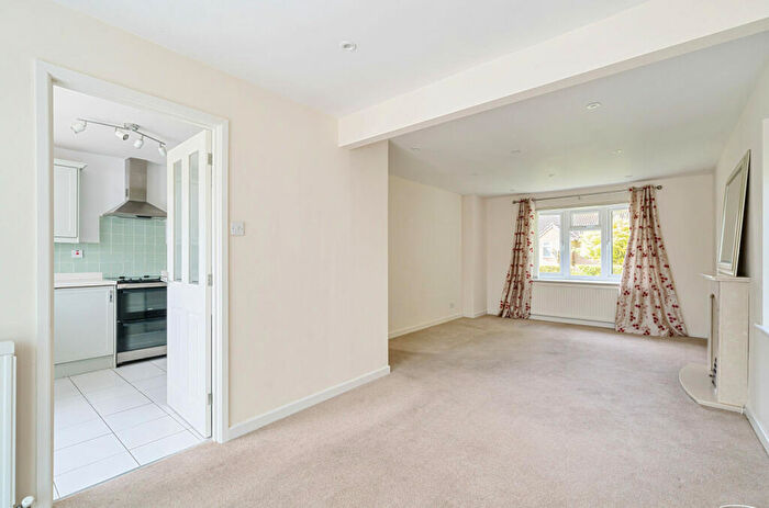 2 Bedroom Bungalow For Sale In Apple Drive, Willand, Devon, EX15