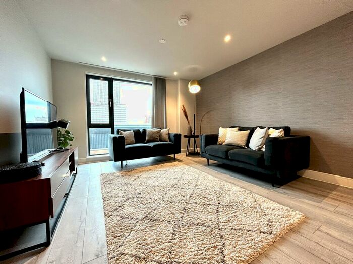 2 Bedroom Apartment To Rent In St Martins Place, Broad Street, Bimingham, B15