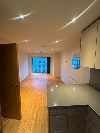 1 Bedroom Flat To Rent In Heritage Avenue, London, NW9