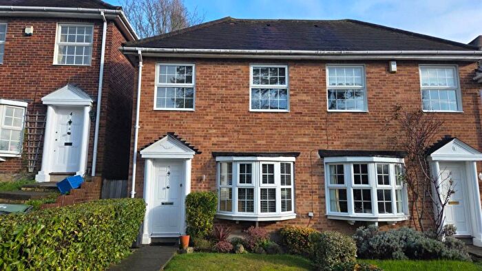 2 Bedroom House To Rent In Loughton, IG10