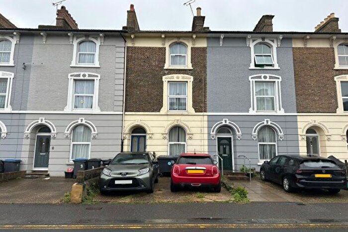 Studio To Rent In Park Street, Dover, CT16