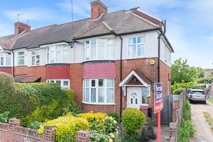 3 Bedroom End Of Terrace House For Sale In Earlshall Road, Eltham Park, SE9