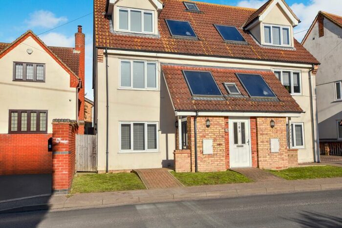 2 Bedroom Ground Maisonette For Sale In Litcher Court, Latchingdon Road, Cold Norton, CM3