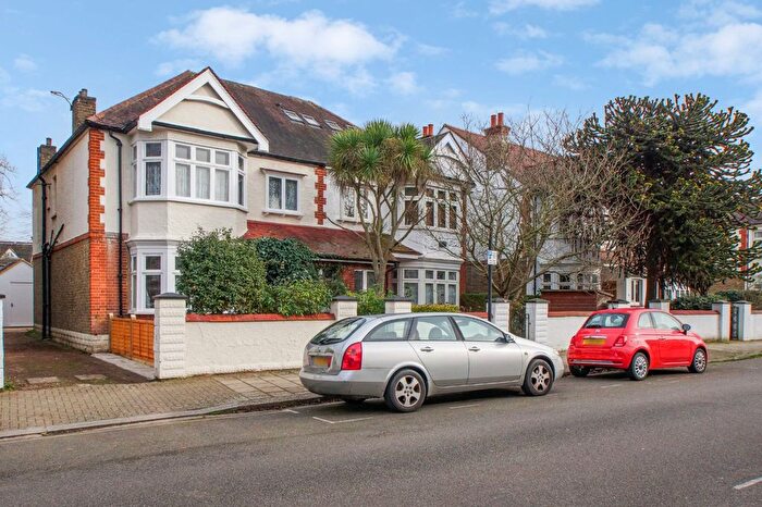 4 Bedroom Semi Detached House For Sale In Netheravon Road, Stamford Brook, W4