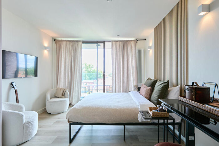 Studio To Rent In Ferme House, Greenhill Way, Harrow, HA1