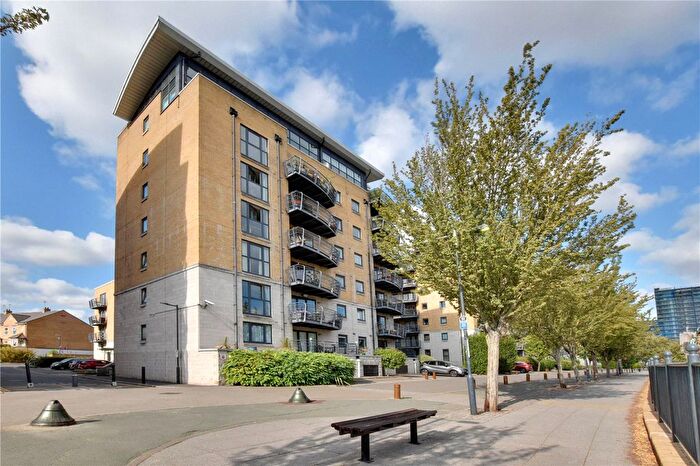 2 Bedroom Flat For Sale In Thistley Court, Glaisher Street, Deptford, London, SE8