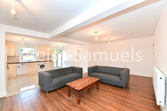 6 Bedroom Terraced House To Rent In Lockesfield Place, Isle Of Dogs, Docklands, London, E14