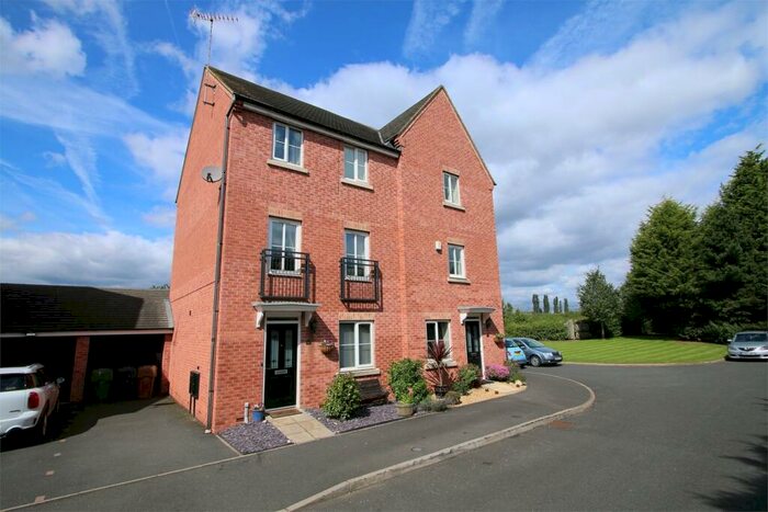 4 Bedroom Semi-Detached House To Rent In The Sidings, Hagley, Stourbridge, DY8