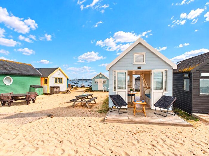 1 Bedroom Detached House For Sale In Mudeford Spit, Christchurch, BH23