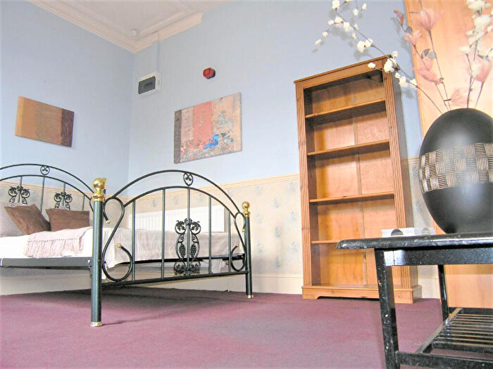 1 Bedroom House To Rent In Hyde Park Road, Leeds, LS6