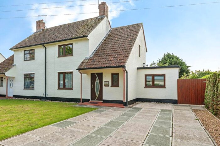 2 Bedroom Semi Detached House For Sale In Fowler Road, Blacon, Chester, Cheshire, CH1