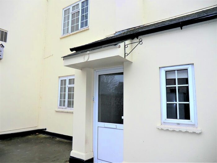 2 Bedroom Maisonette To Rent In Verulam Road, St Albans, AL3