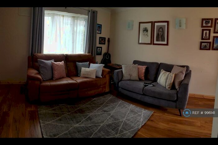 3 Bedroom Terraced House To Rent In Collenswood Road, Stevenage, SG2