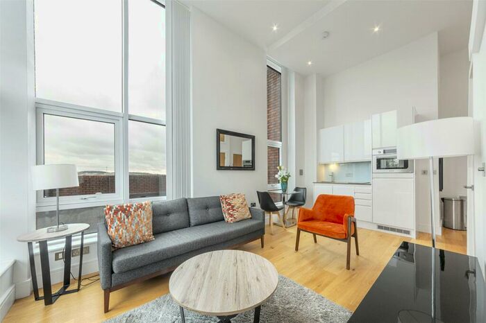 2 Bedroom Apartment To Rent In Flowers Way, Luton, Bedfordshire, LU1