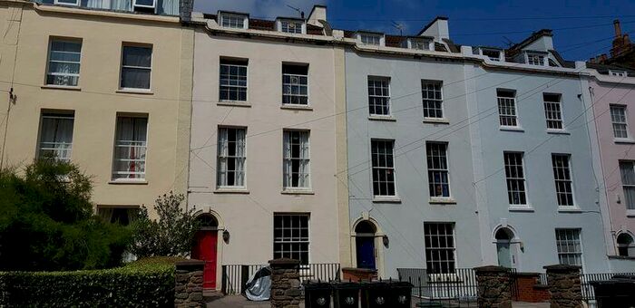 1 Bedroom Flat To Rent In Meridian Place, Bristol, BS8