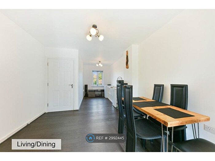 4 Bedroom Terraced House To Rent In Alpine Close, Epsom, KT19