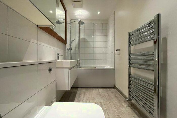 2 Bedroom Flat To Rent In Hammelton Road, Bromley, BR1