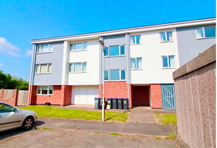 3 Bedroom Flat To Rent In Warwick Close, New Inn, New Inn, Pontypool, NP4