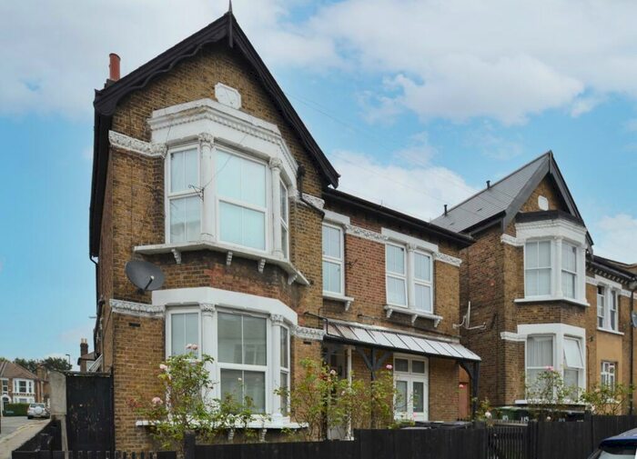 Flat To Rent In George Lane London, SE13