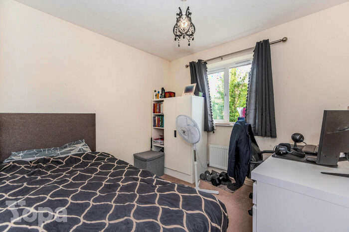 3 Bedroom End Of Terrace House For Sale In Lockwood Place, Dartford, DA1