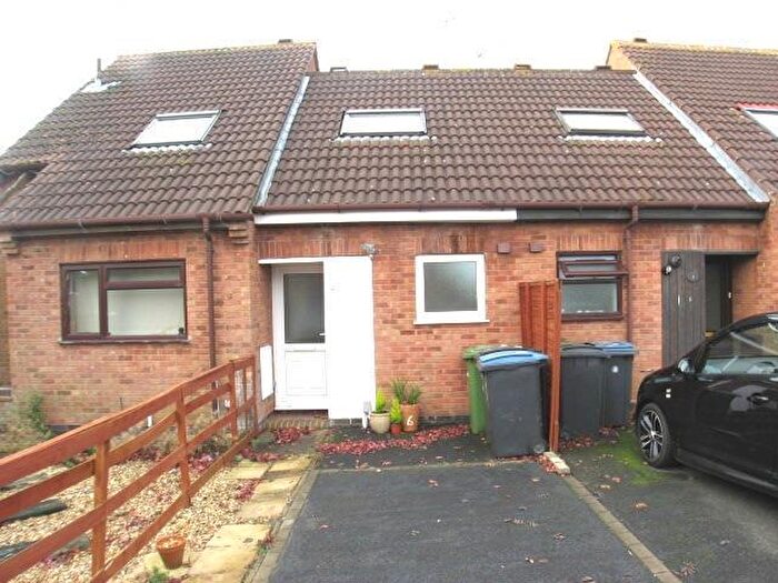 1 Bedroom House To Rent In Foxtail Close Stratford Upon Avon Warwickshire, CV37
