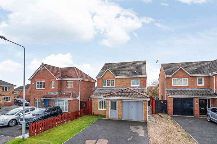 3 Bedroom Detached House For Sale In David Crescent, Dunfermline, KY11
