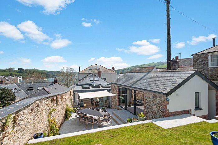 6 Bedroom Semi-Detached House For Sale In Robinsons Row, Salcombe, TQ8