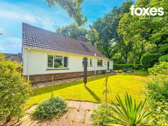 2 Bedroom Bungalow To Rent In Dunedin Drive, Ferndown, Dorset, BH22