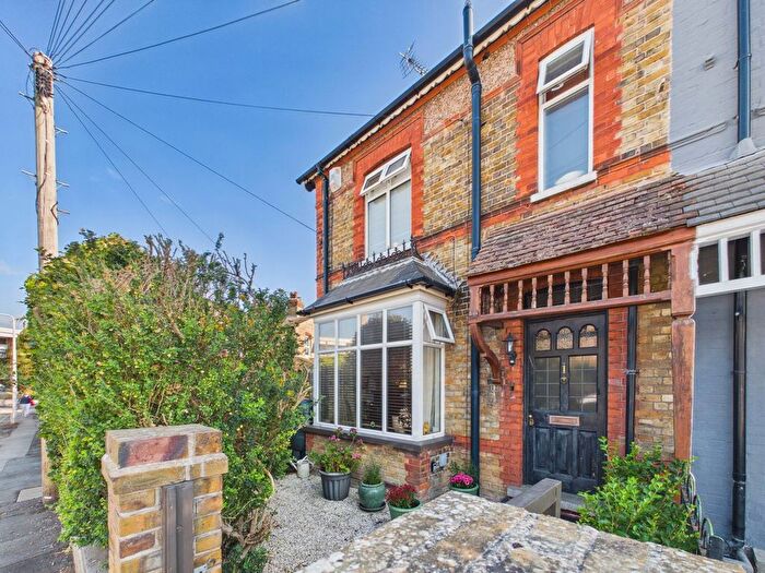 3 Bedroom Semi-Detached House For Sale In Walmsley Road, Broadstairs, CT10