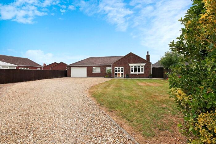 4 Bedroom Bungalow For Sale In Trusthorpe Road, Sutton-on-Sea, Mablethorpe, Lincolnshire, LN12