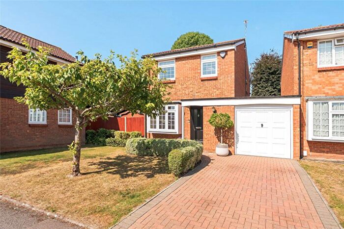 3 Bedroom Detached House For Sale In Stephen Close, Orpington, BR6