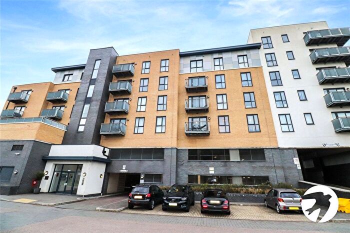 2 Bedroom Flat For Sale In Little Brights Road, Belvedere, DA17
