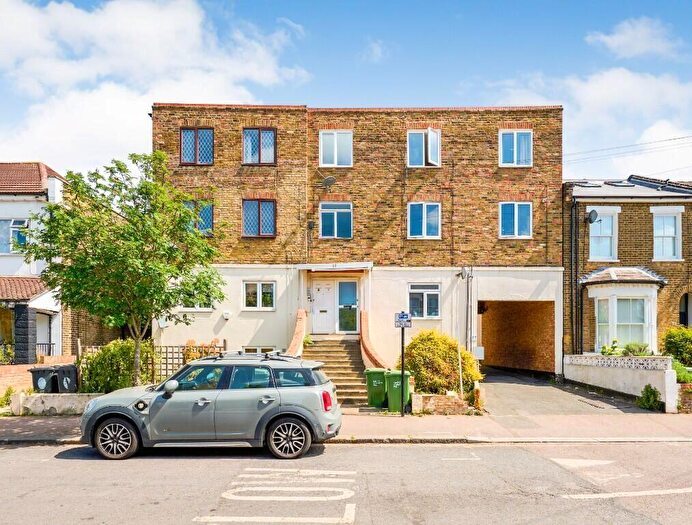 2 Bedroom Maisonette For Sale In Flat, - Grange Park Road, London, E10