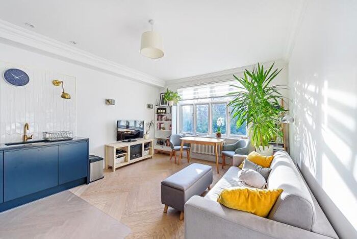 1 Bedroom Flat To Rent In Chatsworth Road, London, NW2
