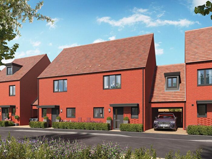 3 Bedroom Semi Detached House For Sale In Spindle Way, St Neots, PE19