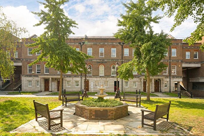 2 Bedroom Flat To Rent In Jewel Square, Wapping, E1W