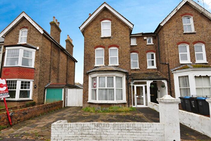 5 Bedroom Semi Detached House For Sale In St. Peters Road, Broadstairs, CT10