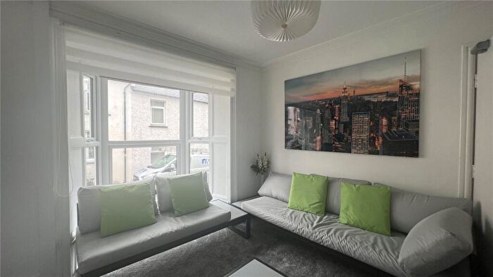 3 Bedroom House To Rent In Caellepa, Bangor, Gwynedd, LL57