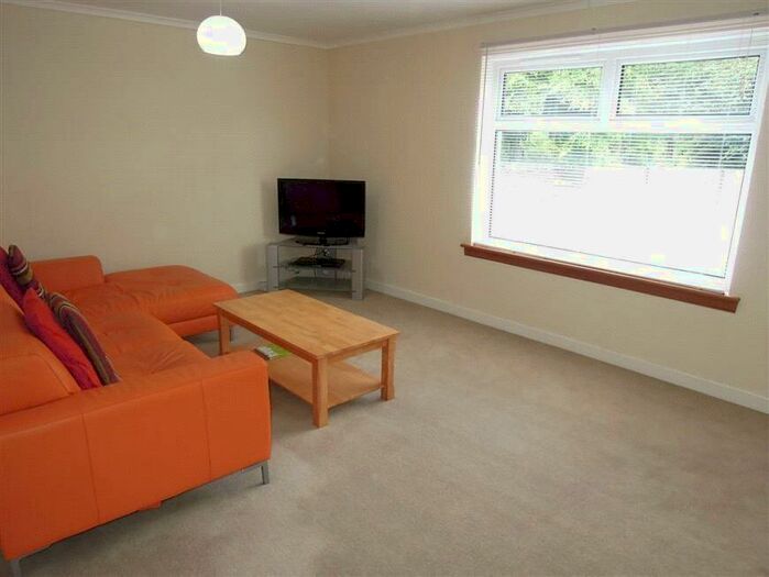 2 Bedroom Flat To Rent In Abbeyhill Crescent, Edinburgh, EH8