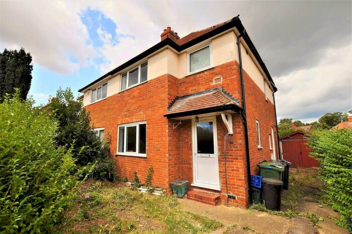 4 Bedroom Semi-Detached House To Rent In Ashenden Road, Guildford, Surrey, GU2