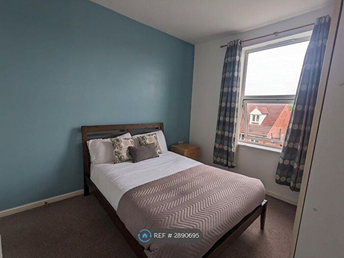 1 Bedroom Flat To Rent In Clough Road, Rotherham, S61